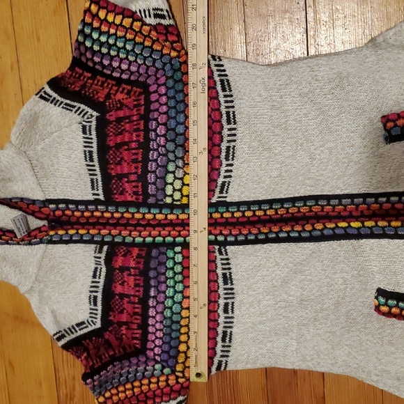 Gaupo Peru Meych Hooded Cardigan Made in Peru - Picture 14 of 15